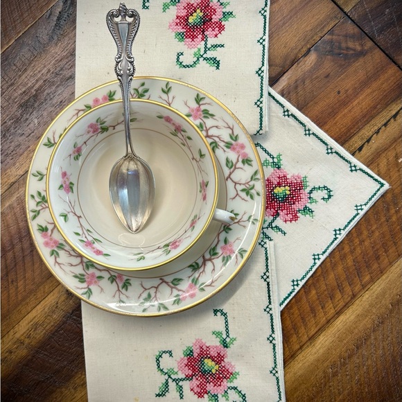 3 Vintage 10” Rose Cross stitch tea napkins - Picture 3 of 5